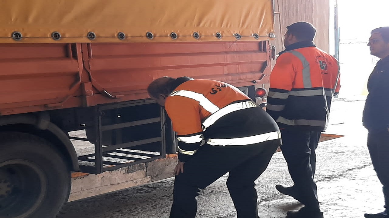 مردود شدن ۲۰ درصد از وسایل نقلیه سنگین در معاینه فنی قزوین