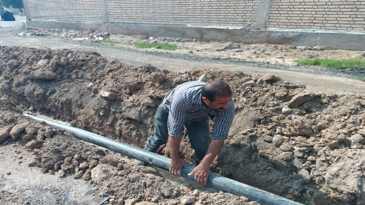 آبرسانی پایدار به ۴۰۰ خانوار شهری و روستایی شادگان با بیش از ۲ کیلومتر توسعه شبکه
