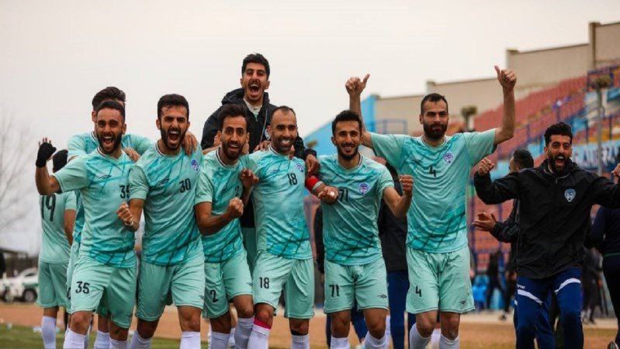 فرار دریا از انتهای جدول