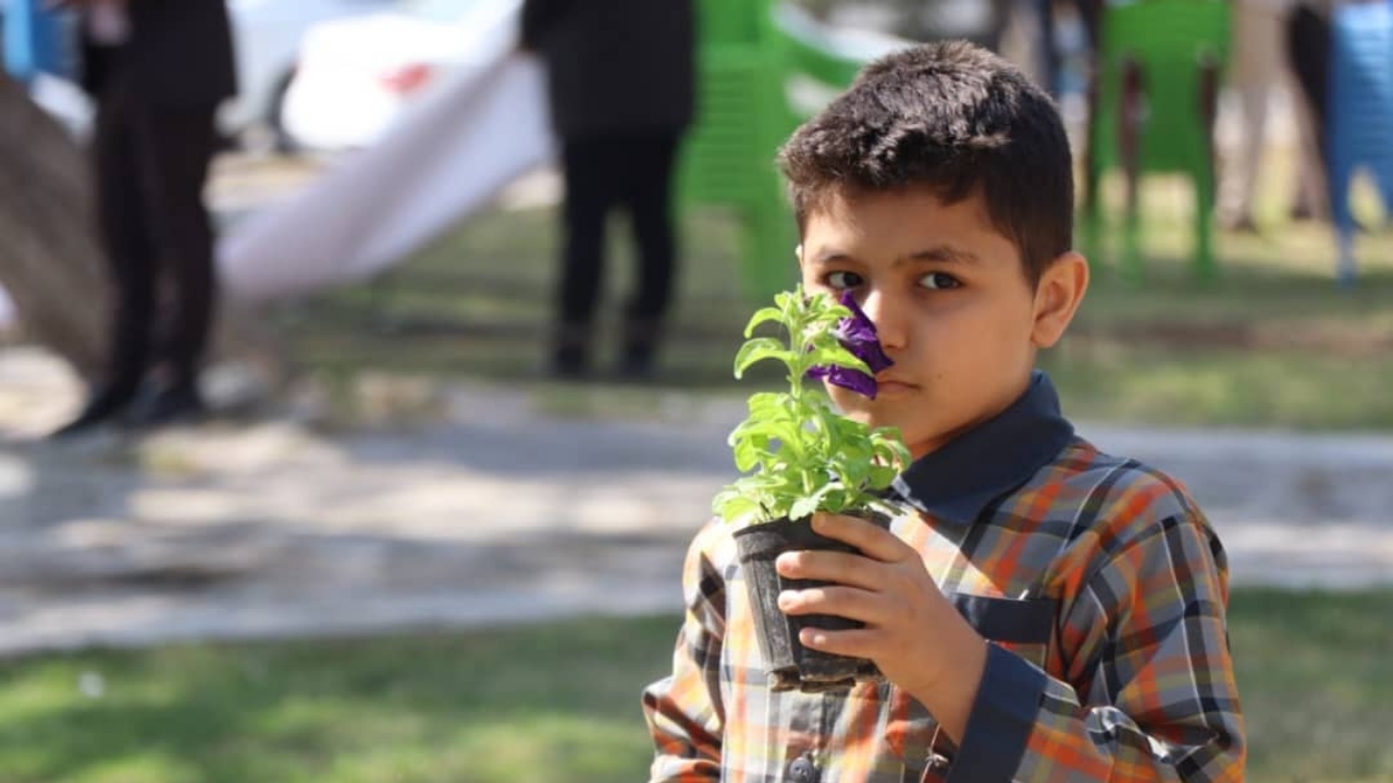 توزیع هزار نهال رایگان در خرمشهر