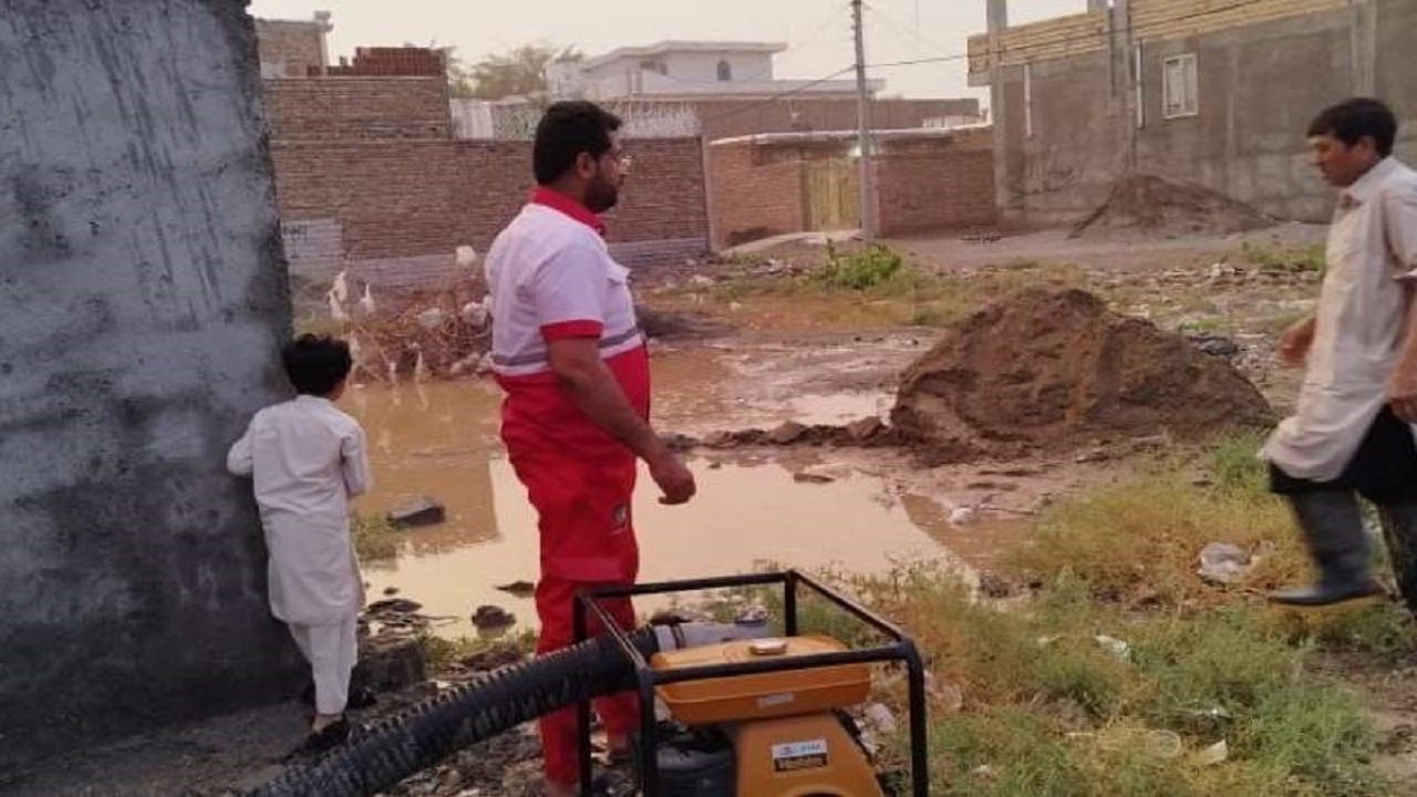 اعزام ۲ تیم امدادرسانی سیستان به مناطق سیل‌زده