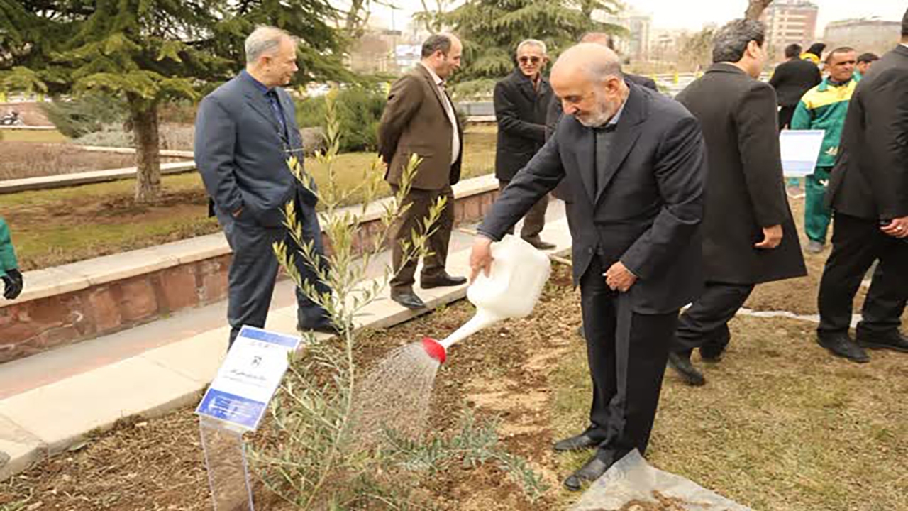 برگزاری آیین کاشت نهال صلح و دوستی دیپلماتیک در بوستان اِکو