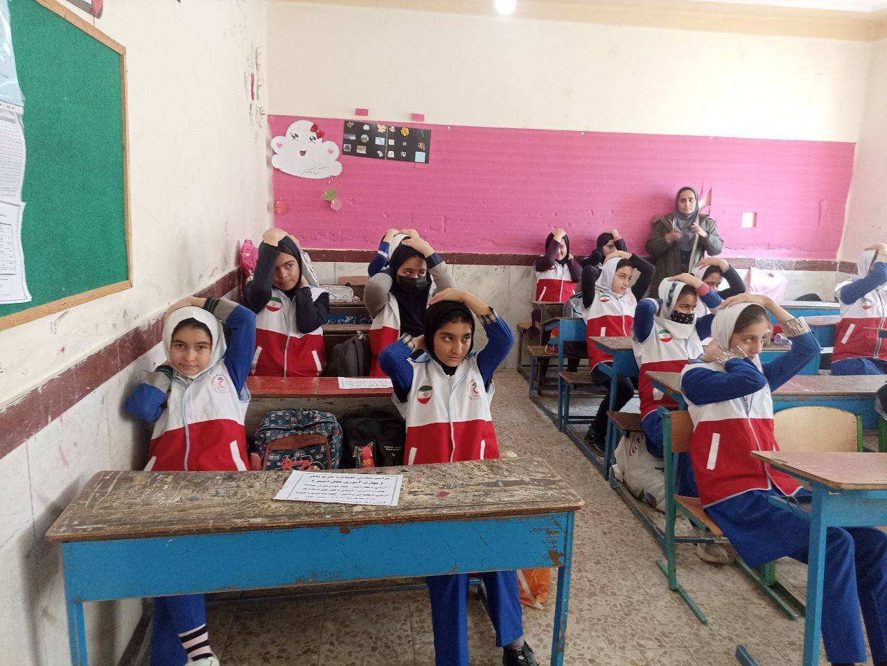 آموزش دانش آموزان