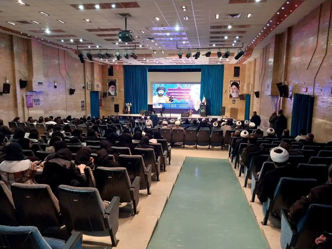 همایش بزرگداشت بیدارگر مشرق زمین در اسدآباد