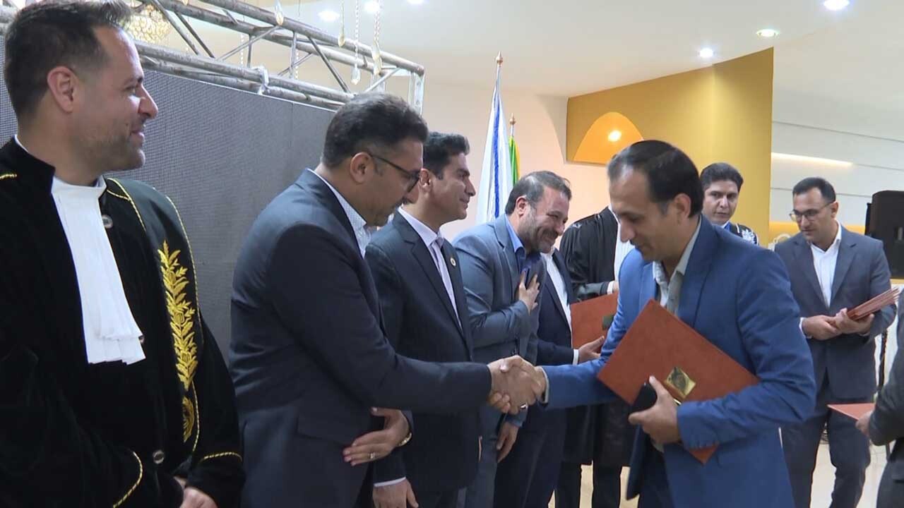 بزرگداشت روز وکیل مدافع در بندرعباس و تحلیف وکلای جدید