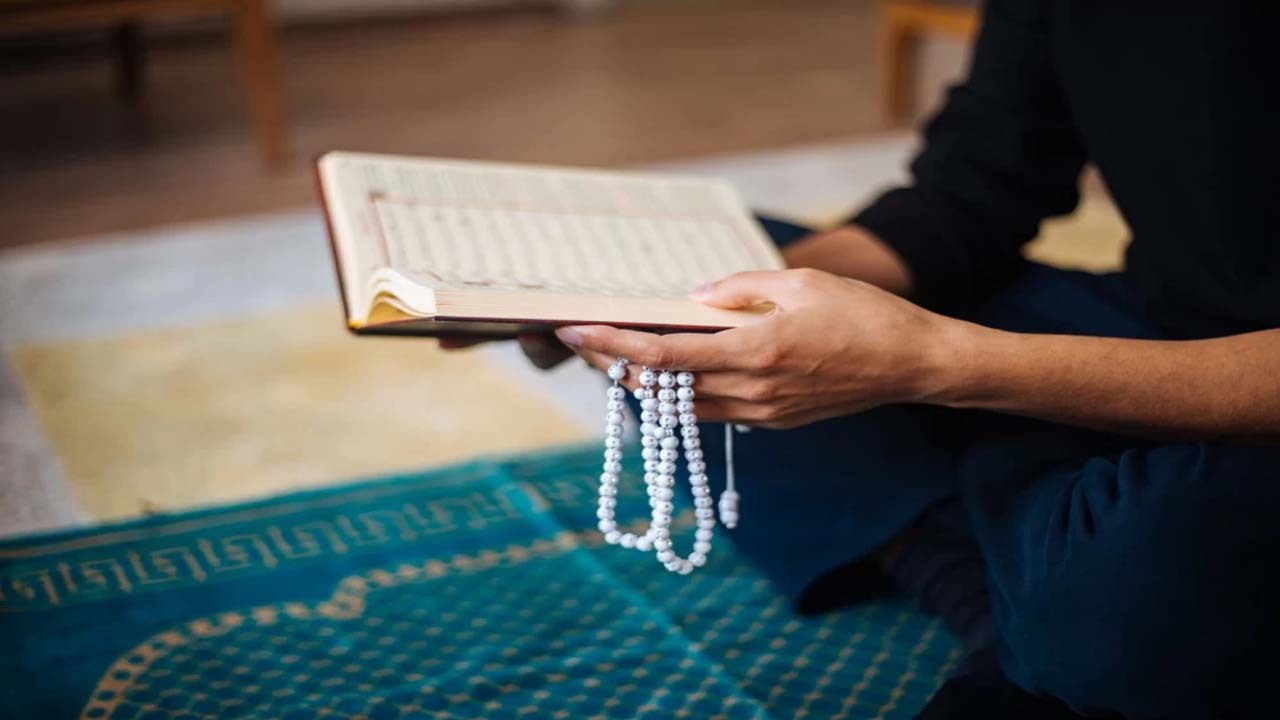 راه رهایی از گناهان و غفلت در مناجات شعبانیه