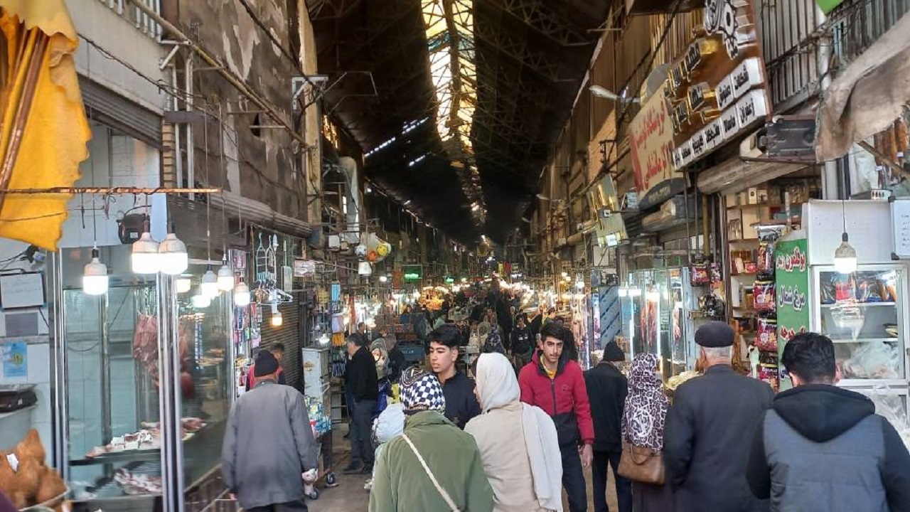 حال و هوای بازار قزوین در آستانه عید نوروز + تصاویر