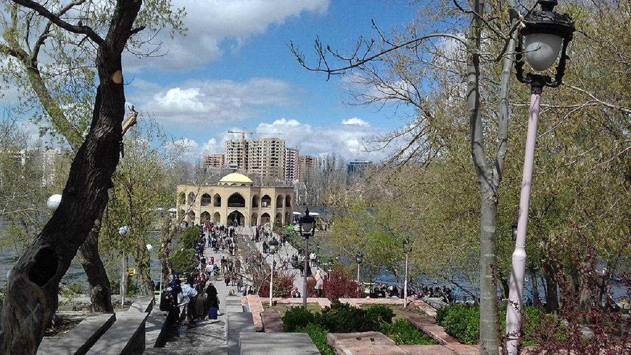 نگاهی به پارک و عمارت ائل گلی تبریز در ایام نوروز + فیلم