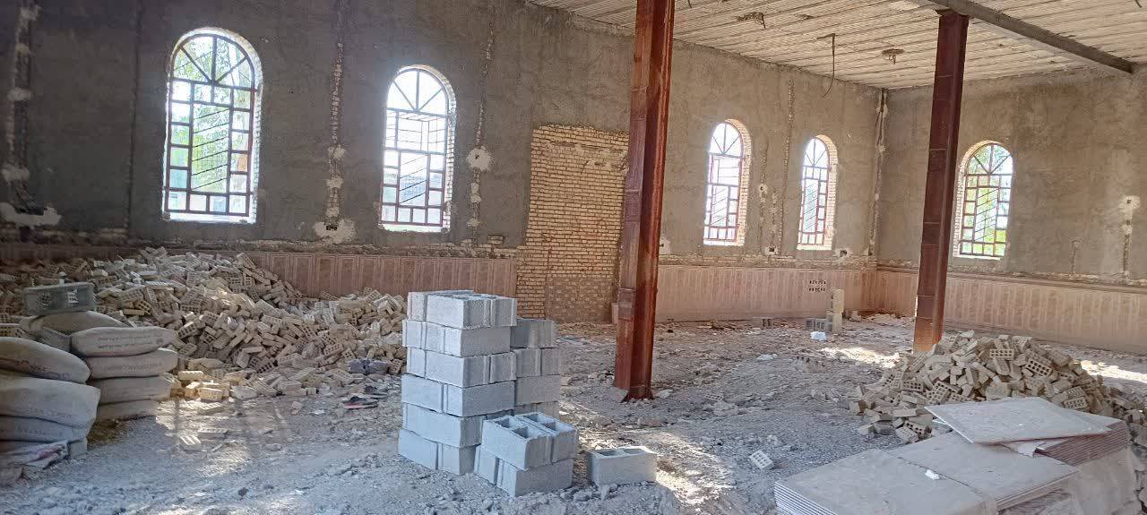 ساختمان نیمه کاره