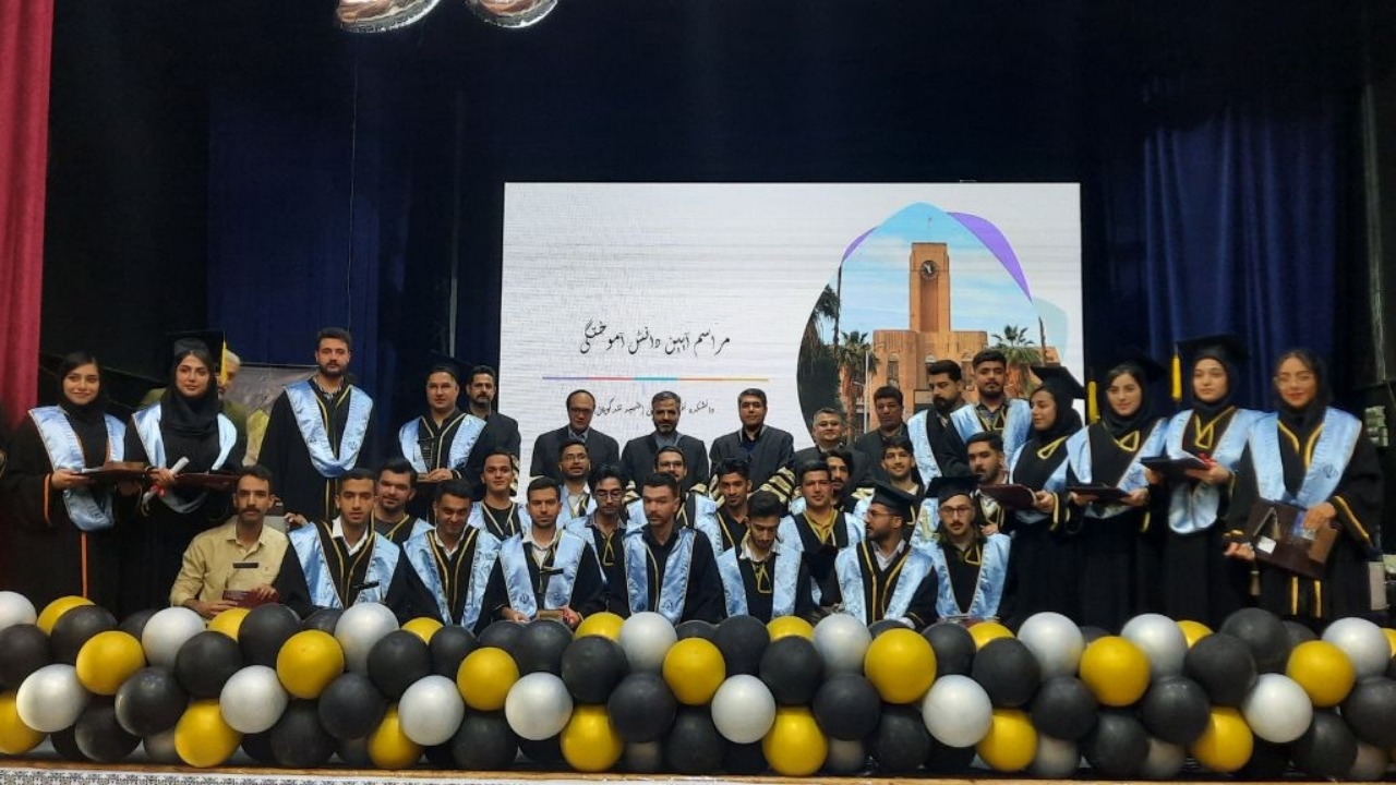 برگزاری جشن فارغ التحصیلی ۱۵۶ دانشجوی آبادانی