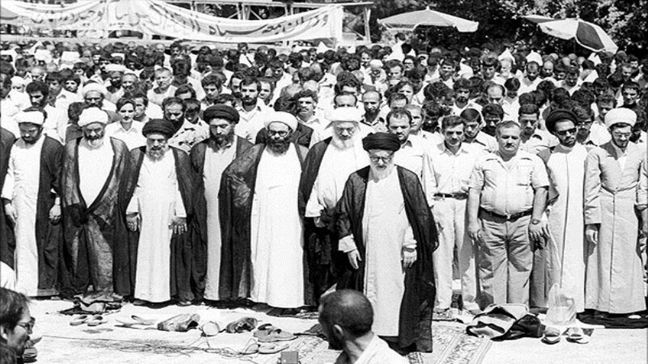 ماجرای شکل گیری نماز جمعه تهران + فیلم