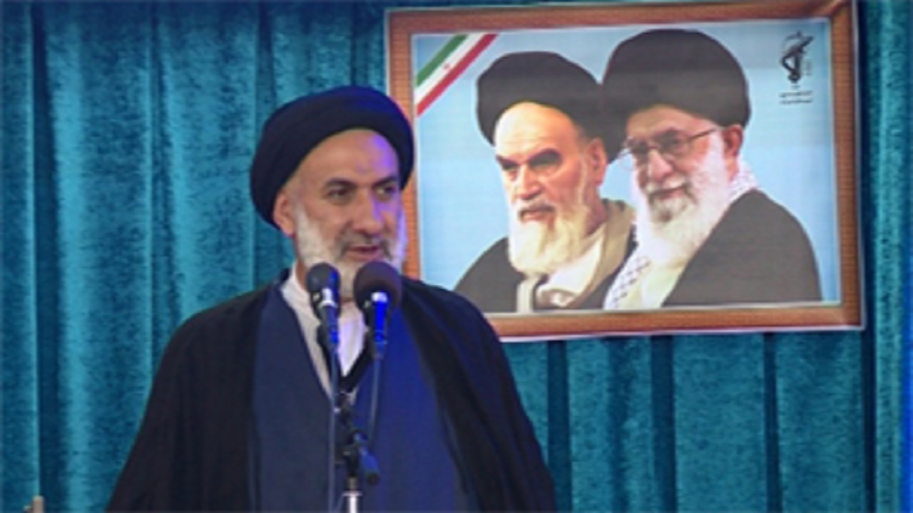حضور پرشور مردم در صحنه نقشه های شوم دشمنان را خنثی خواهد کرد