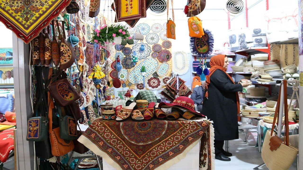 استقبال شهروندان تهرانی از نمایشگاه «زنان و تولید ملی»