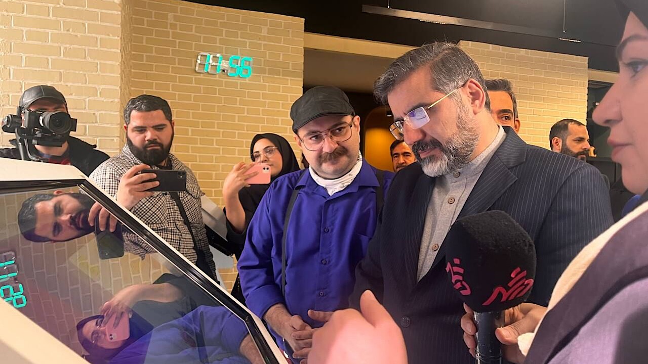 وزیر فرهنگ: کتابخانه‌های کشور ۶۰ نوع خدمت‌دهی دیجیتال دارند
