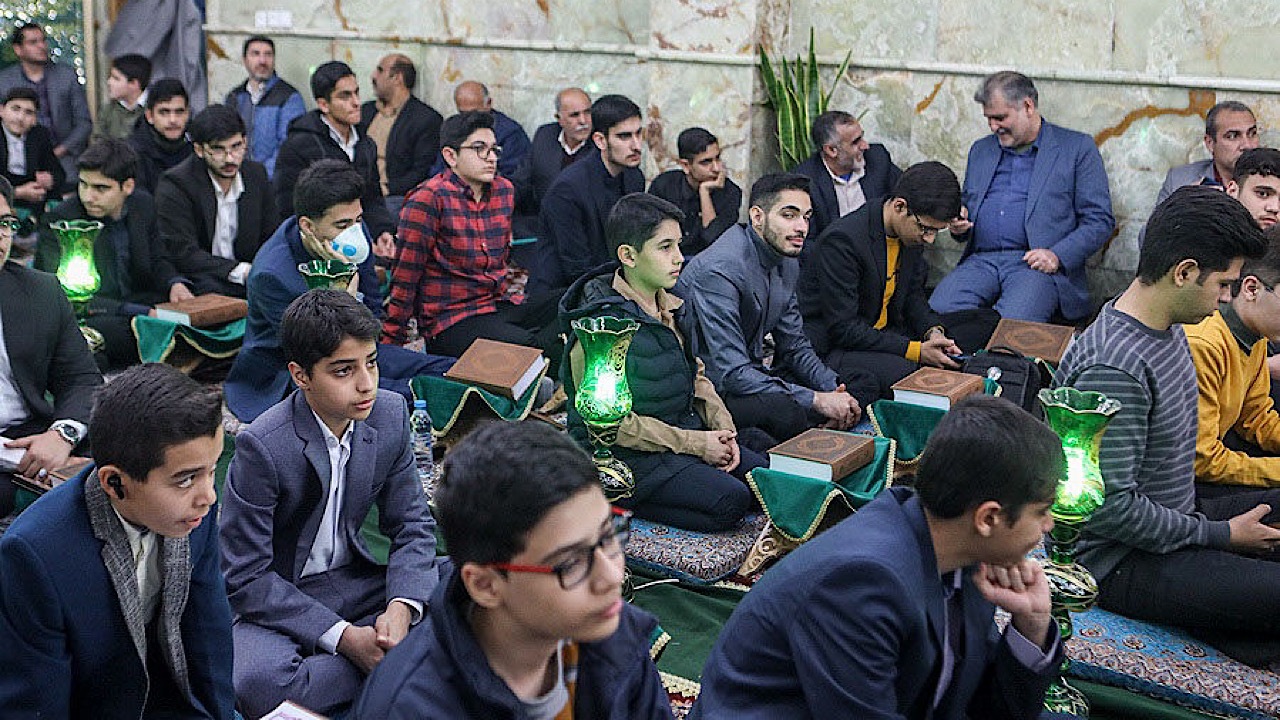 ۲۶ قاری به مرحله نیمه نهایی جشنواره تلاوت‌های تقلیدی راه یافتند