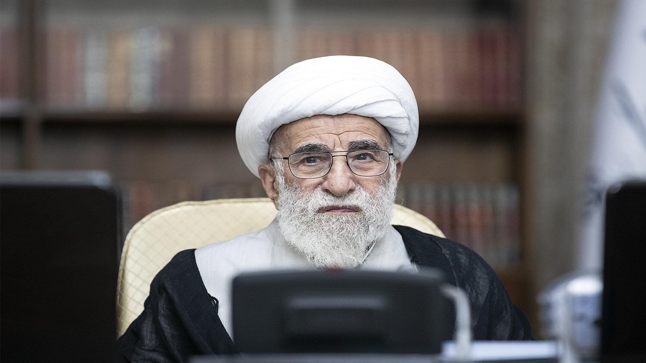 آیت الله جنتی آماج حملات قرار گرفت، چون مقابل انحراف انقلاب ایستاد! + فیلم