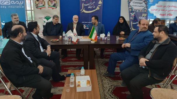 برپایی میز خدمت اقدامی برای گره گشایی سریع کار‌های مردم