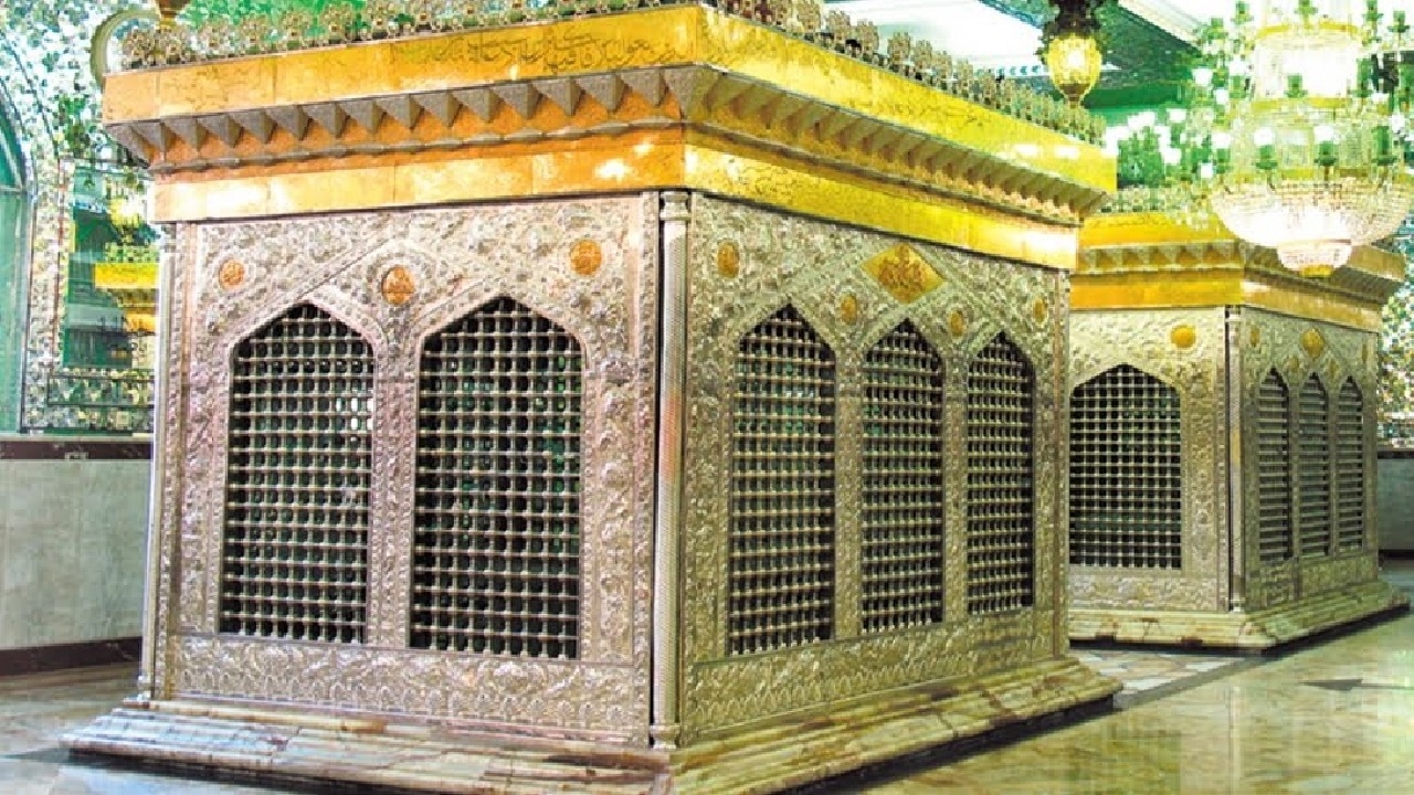 غبارروبی آستان مطهر امامزاده سید حمزه در تبریز