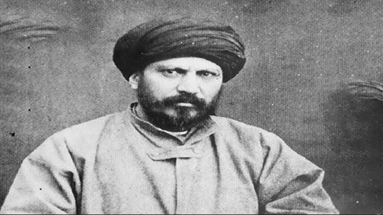 مردی که منتقدین اسلام را مجبور به دفاع از خود می‌کرد! + فیلم