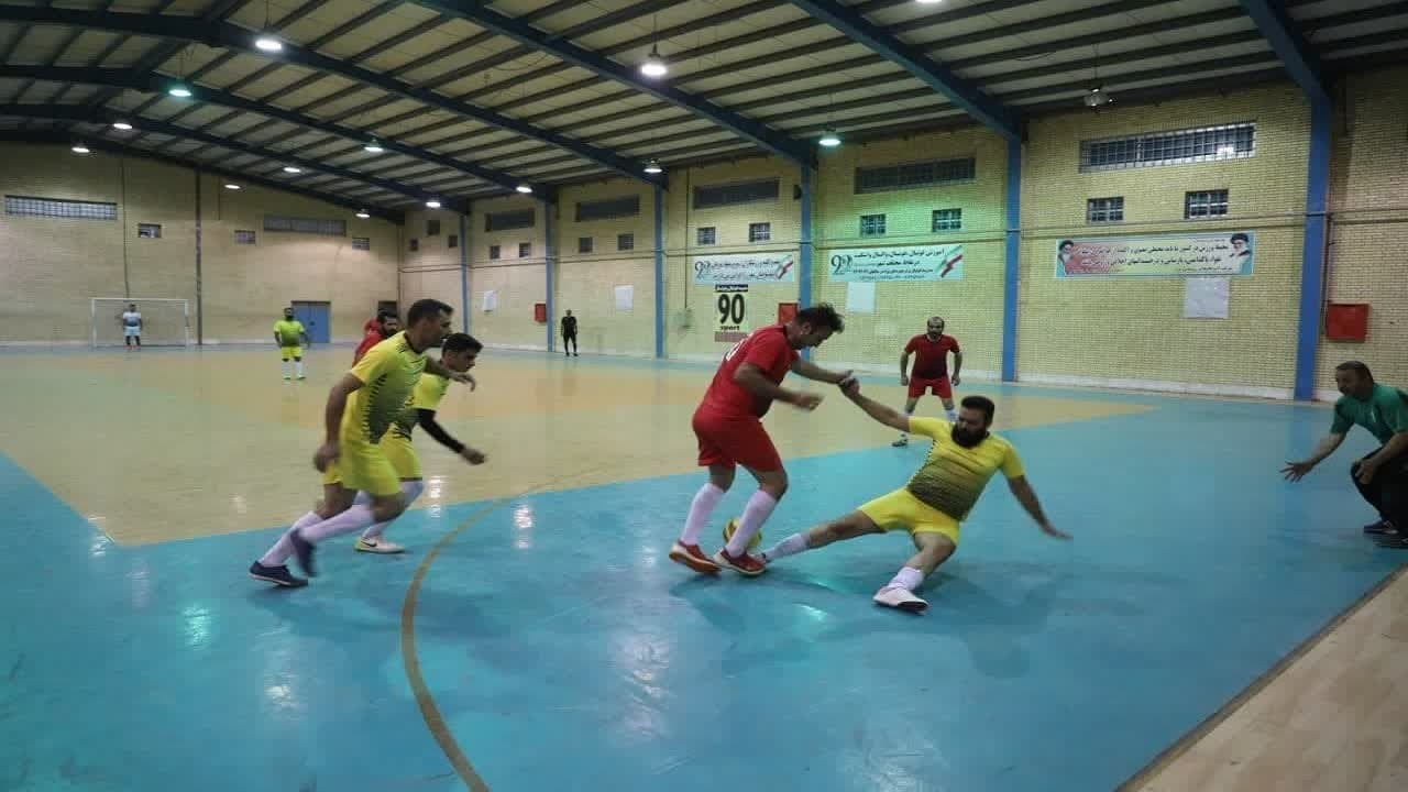 قهرمانی تیم منتخب آبرسانی در مسابقات فوتسال کارکنان شرکت آب و فاضلاب استان یزد