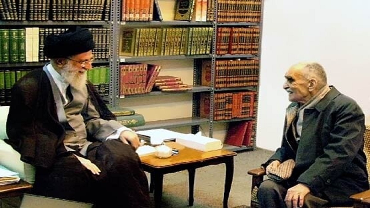 ماجرای دیدار مرحوم ایرج افشار با رهبر انقلاب در کتابخانه شخصی ایشان + فیلم