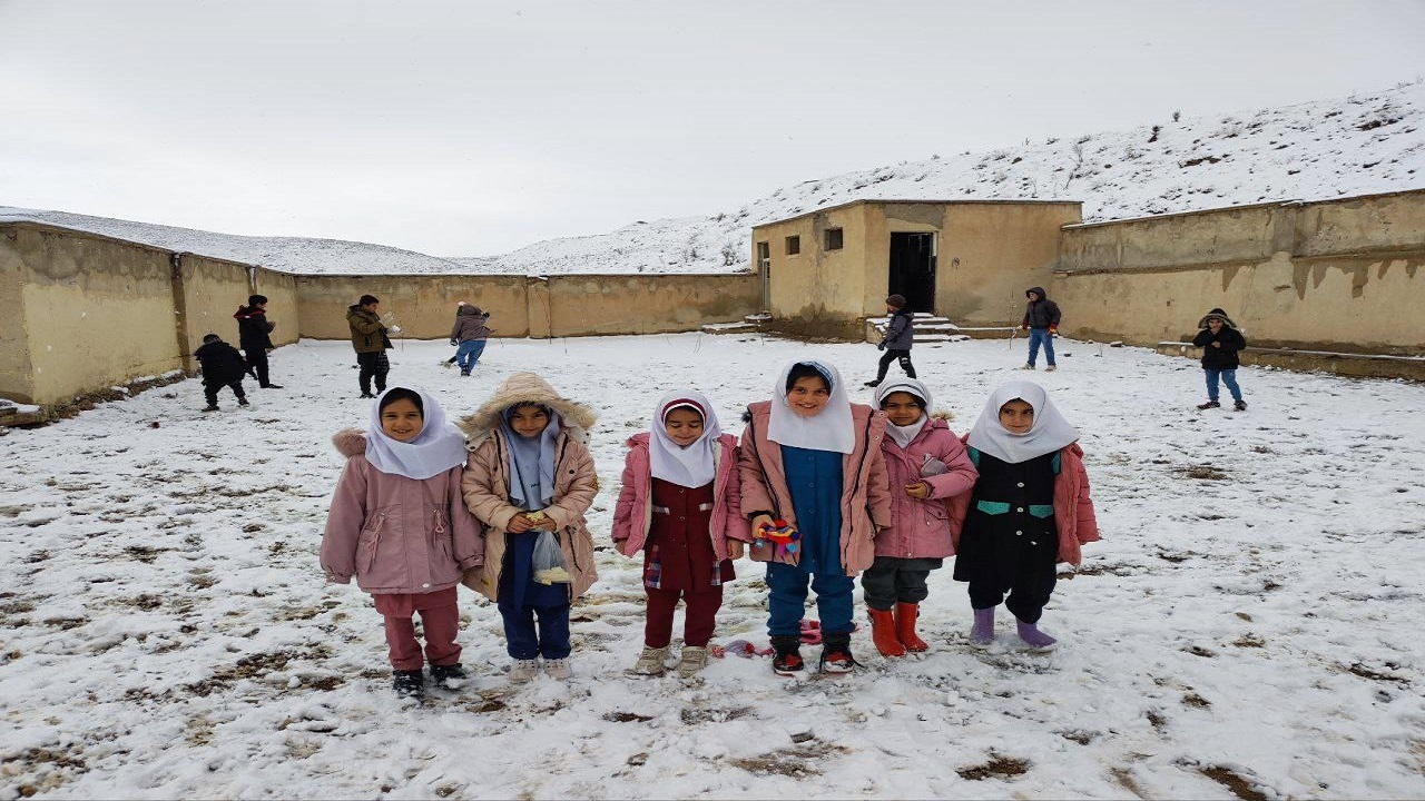 درخواست اهالی روستای توآباد برای بازسازی مدرسه + فیلم