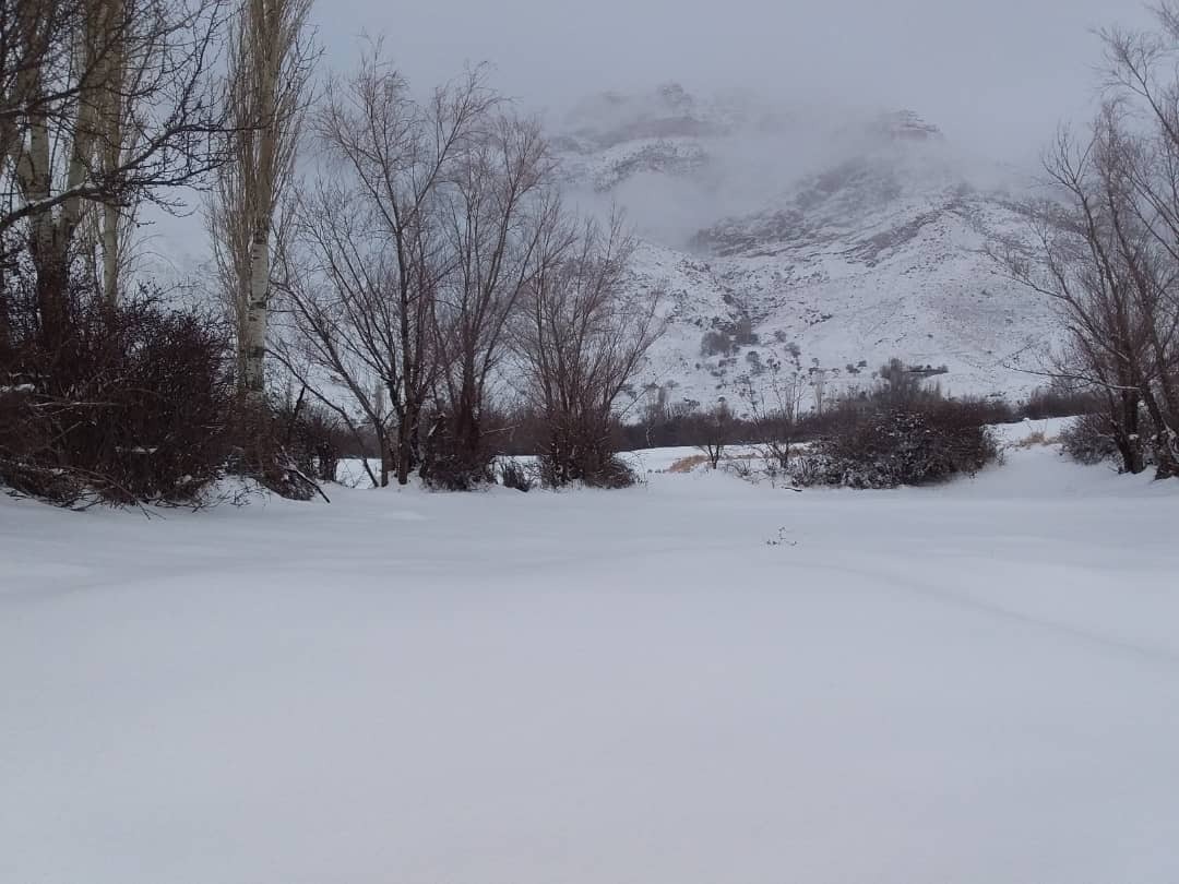 بارش برف در روستای خسرود