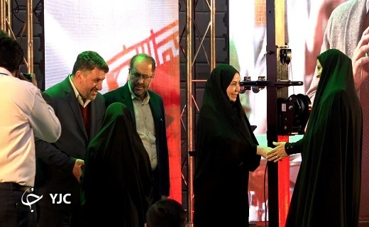 جشن بزرگ جوان در یزد برگزار شد / واگذاری ۵۴ هزار واحد مسکونی تا پایان دولت به متقاضیان
