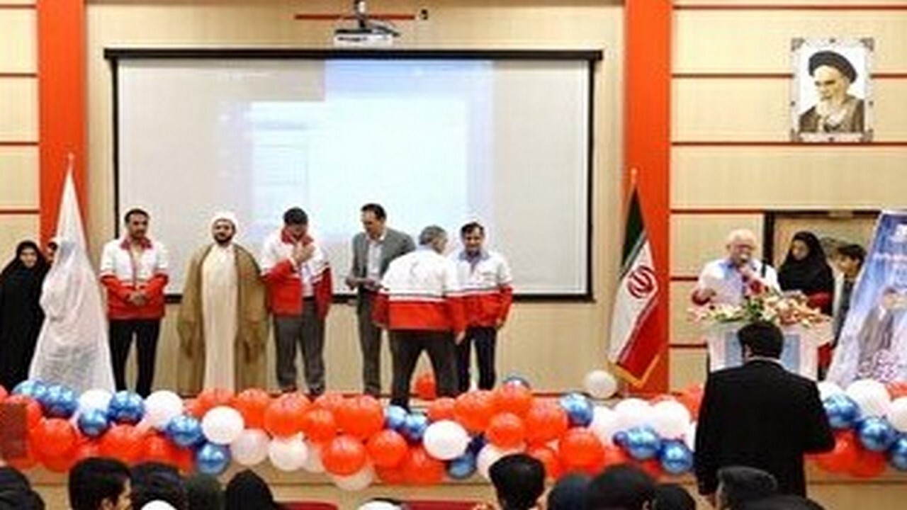 تجلیل از زوج‌های جوان جمعیت هلال احمر