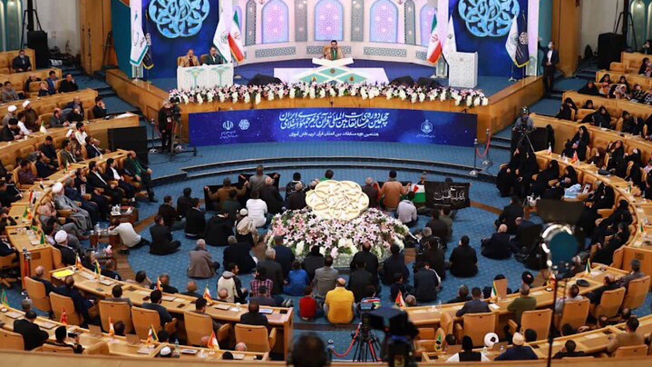 رئیس‌جمهور: راه‌حل تمام مشکلات امروز را باید در قرآن دنبال کنیم
