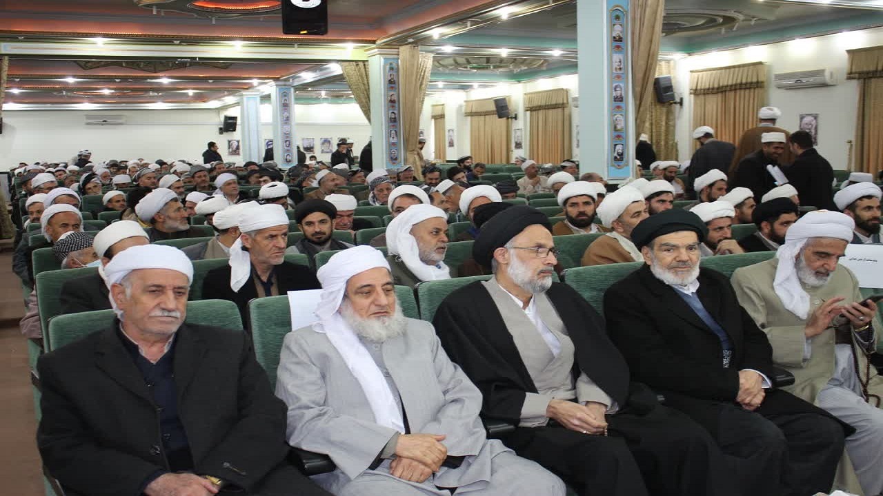 برگزاری همایش تجلیل از چهره های ماندگار روحانی در کردستان