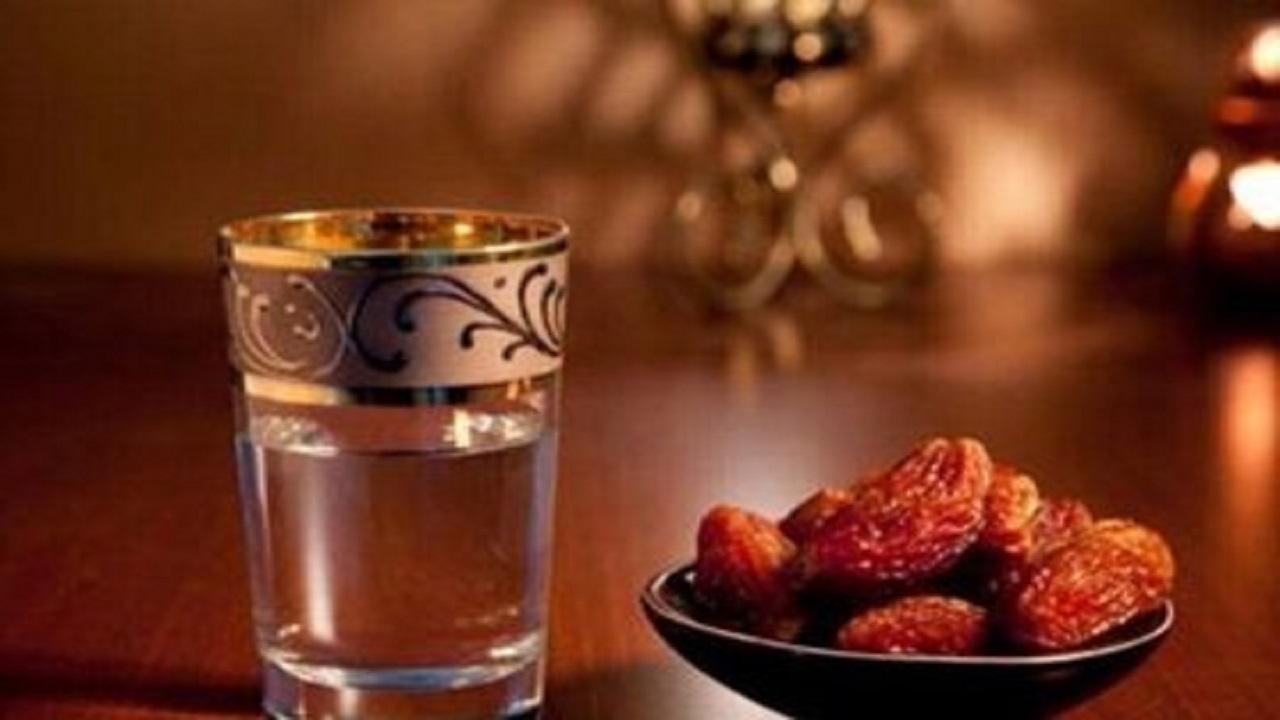 تشنگی در ماه مبارک رمضان را چگونه رفع کنیم؟ + فیلم
