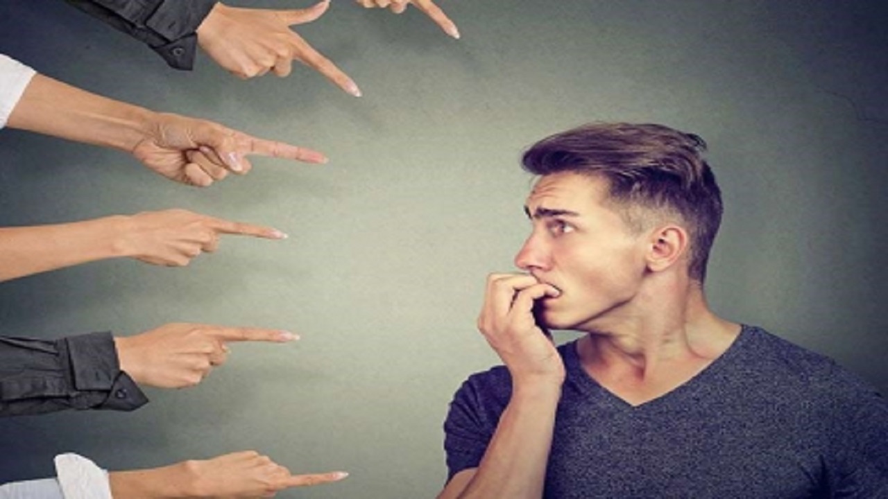 علائم اختلال اضطراب اجتماعی + فیلم