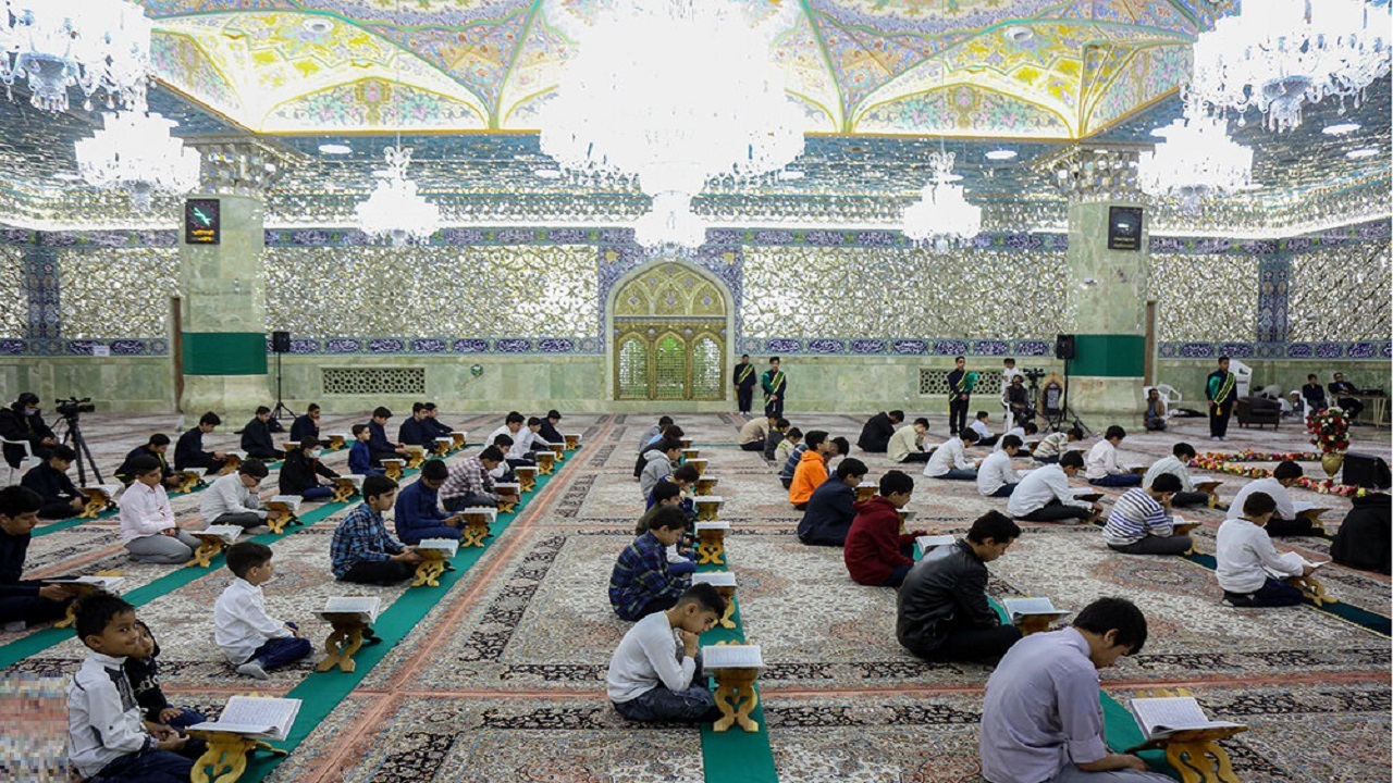آیین ترتیل خوانی نوجوانان در حرم حضرت معصومه (س) ضبط شد