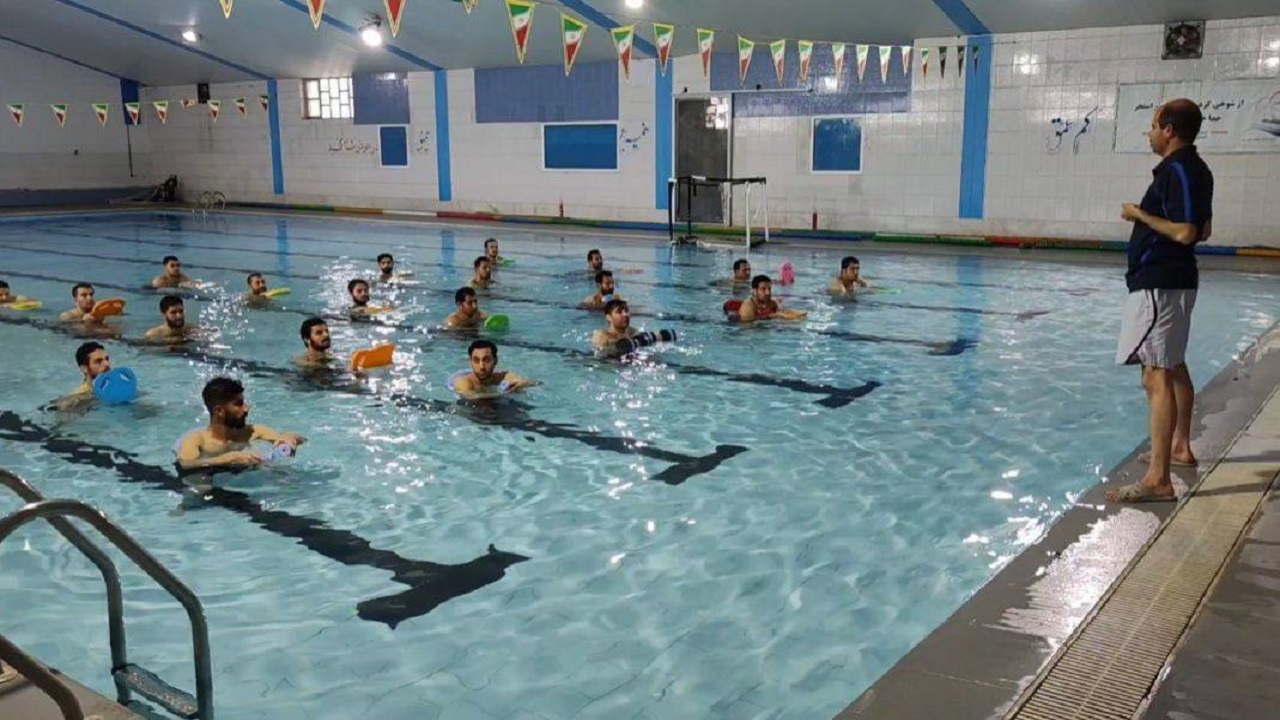 برگزاری دوره مربیگری درجه ۳ آب درمانی در فرخ شهر
