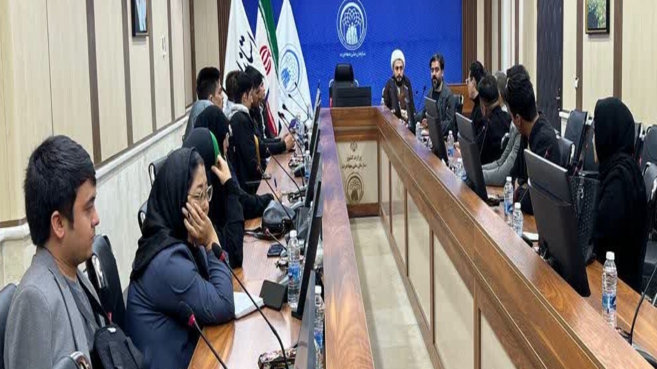 دیدار معاون امور اتباع البرز با نخبگان افغانستانی