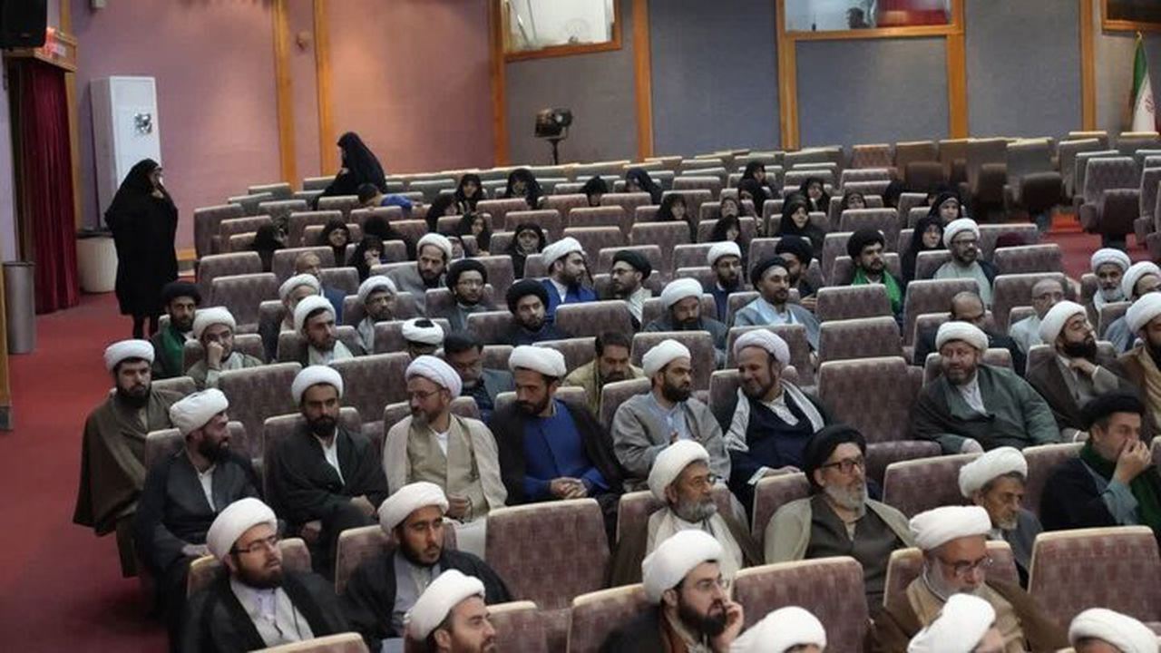 همایش طلایه داران تبلیغ شرق استان سمنان برگزار شد