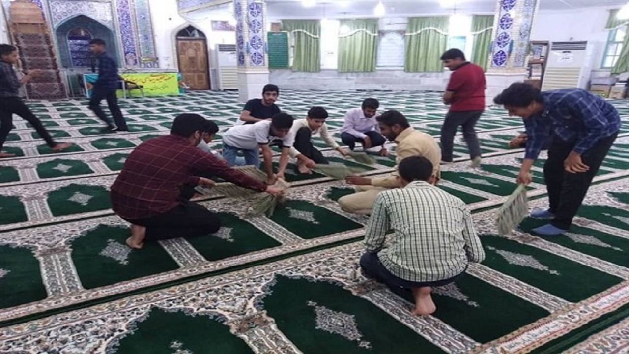 غبار روبی مساجد میناب برای استقبال از ماه مبارک رمضان