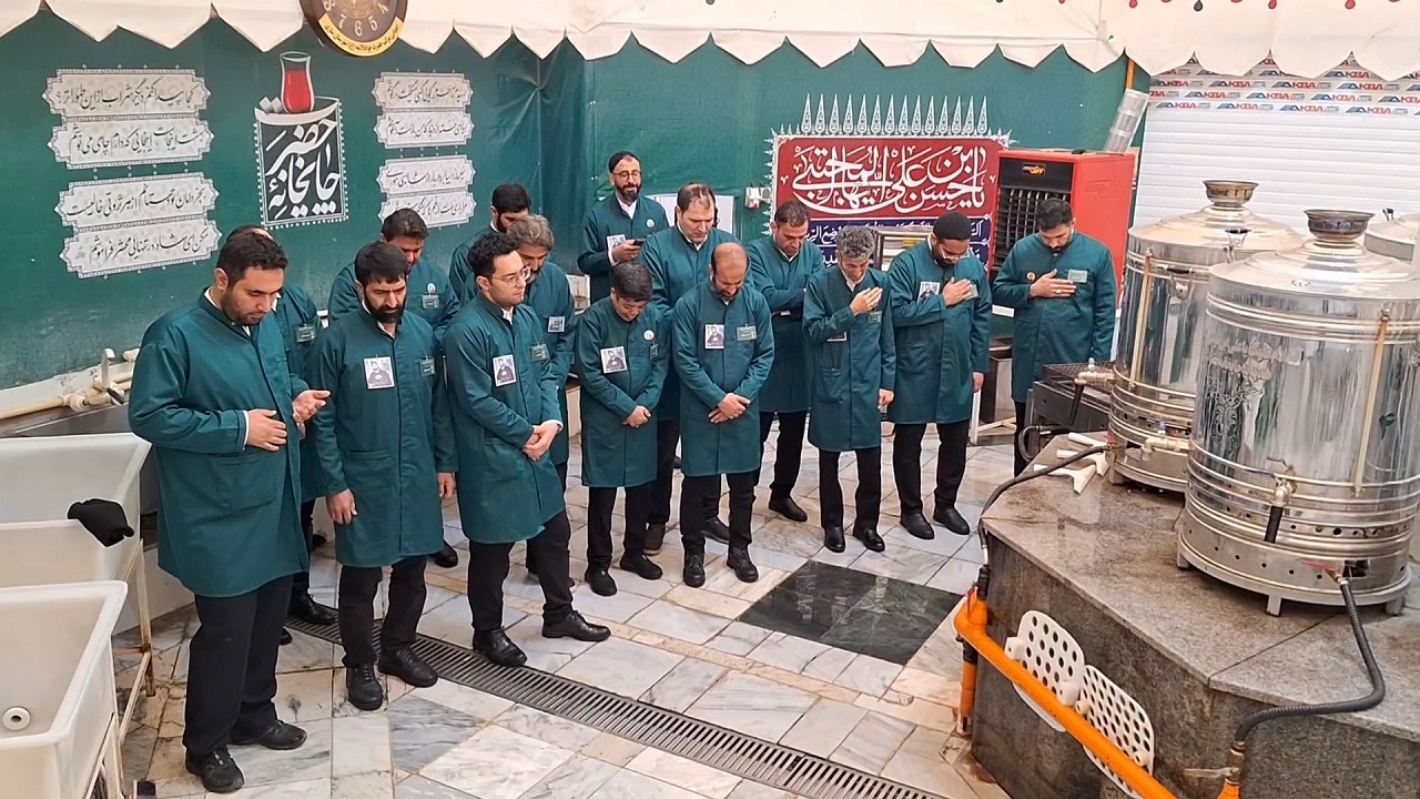 خدمت رسانی خادمان لنجانی به زائران امام رئوف