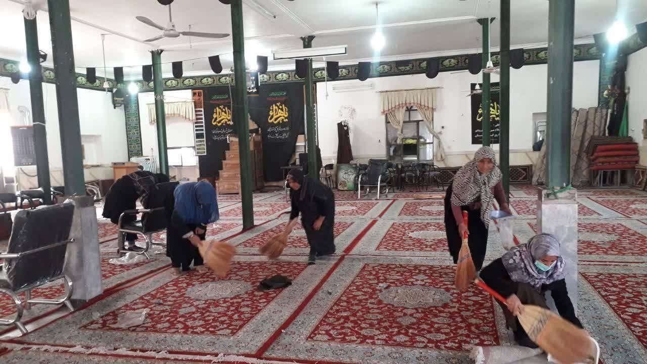 تصاویری از مراسم غبار روبی مسجد روستای ده محمد به مناسبت ماه رمضان