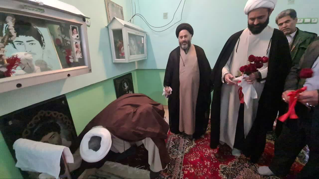 گل افشانی