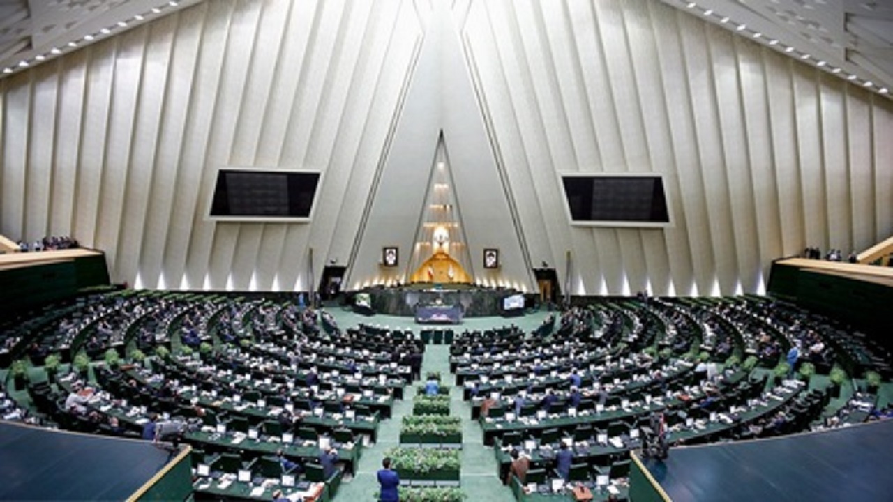 دولت با جدیت اجرای قانون ساماندهی نیرو‌های شرکتی را پیگیری کند