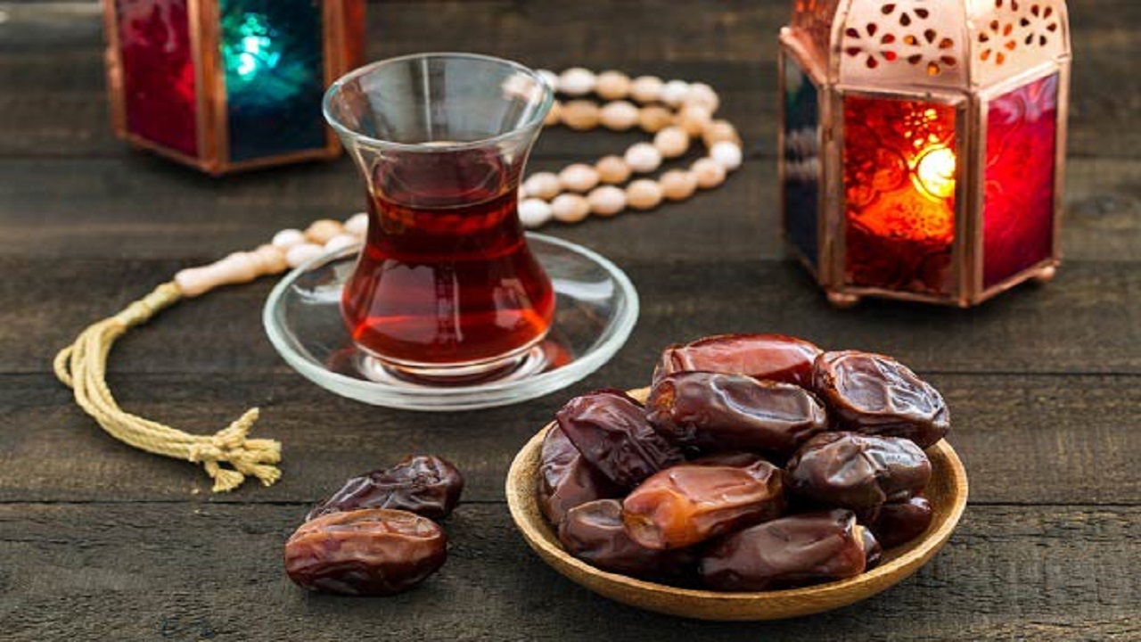 روزه را با چه ماده غذایی باز کنیم؟ + فیلم