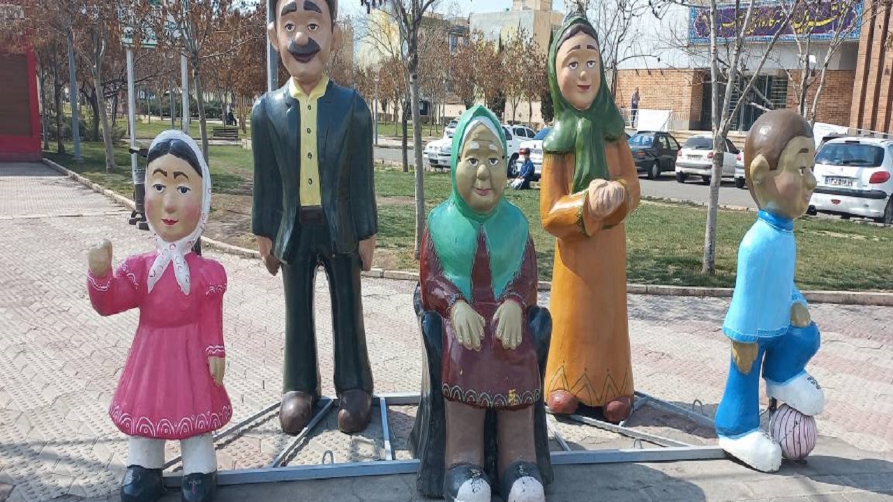 هنرنمایی قزوینی‌ها در آستانه نوروز با ساخت المان‌های شهری + تصاویر