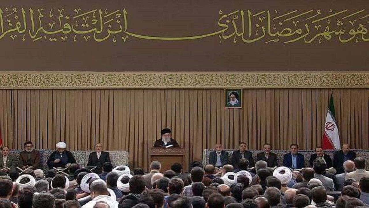 قرآن بخوانید حتی روزی یک یا نیم‌صفحه/ از غناء حرام در قرائت قرآن پرهیز شود
