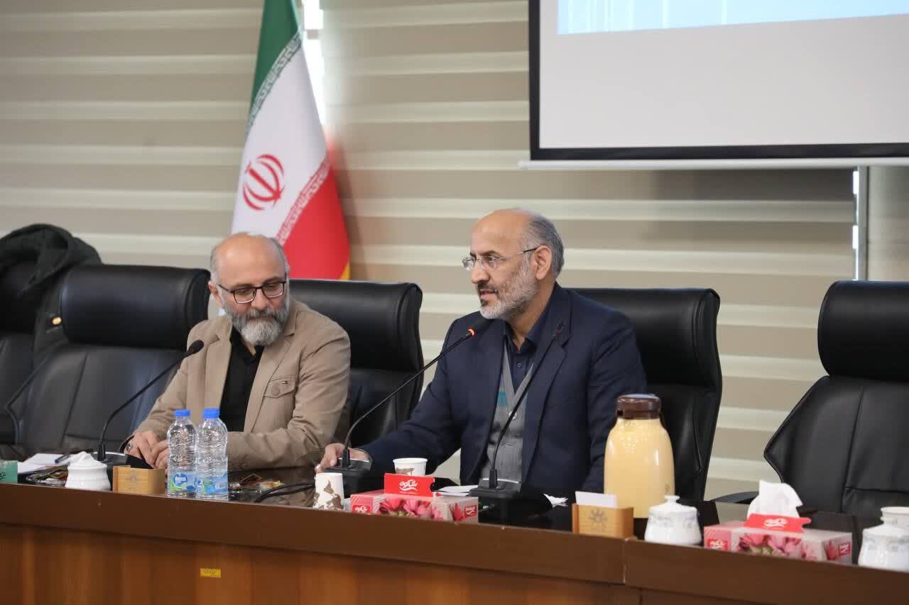 جنبه‌های مطالبه‌گری در جامعه ترویج و تبیین شود