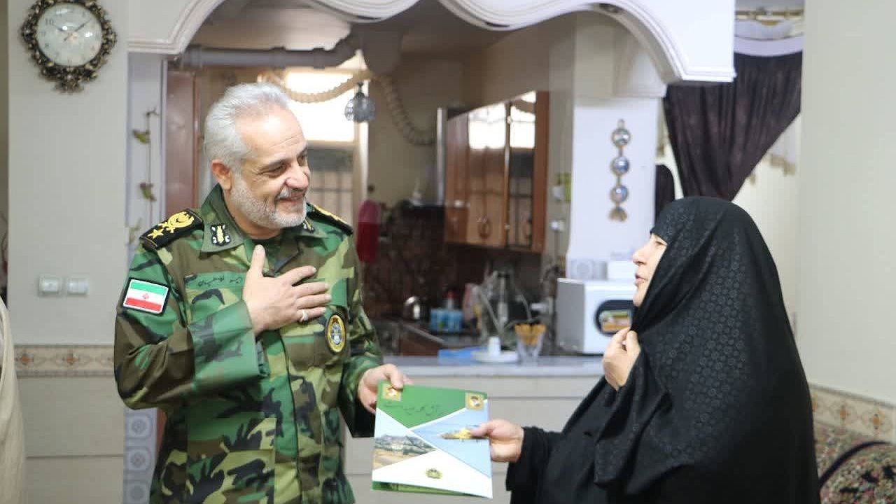 هزار و ۷۹ شهید ارتش در کرمان داریم