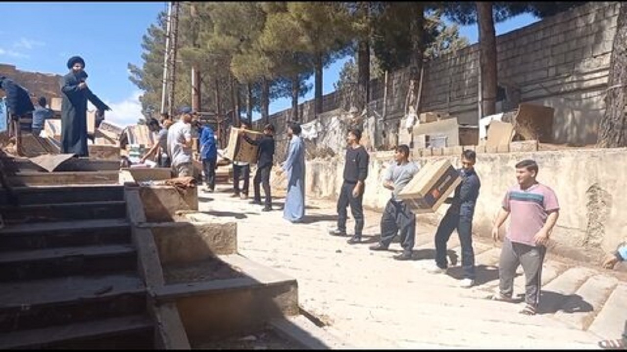 توزیع بیش از ۲ میلیارد تومان کفش بین عزتمندان کهگیلویه و بویراحمد