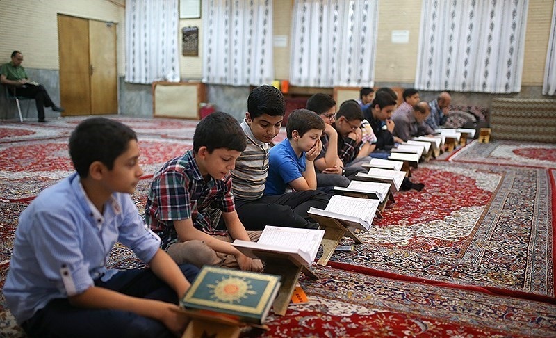 جلسات قرآن کریم برای دانش آموزان