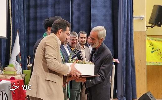 برگزاری آیین آلاله&zwnj;های سرخ، نکوداشت روز شهدا در بافق + عکس